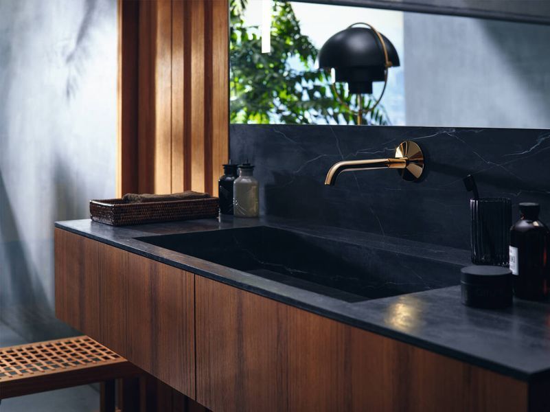 Змішувач AXOR One Select 220 для умивальника зі стіни, Brushed Bronze (48112140) 48112140 фото